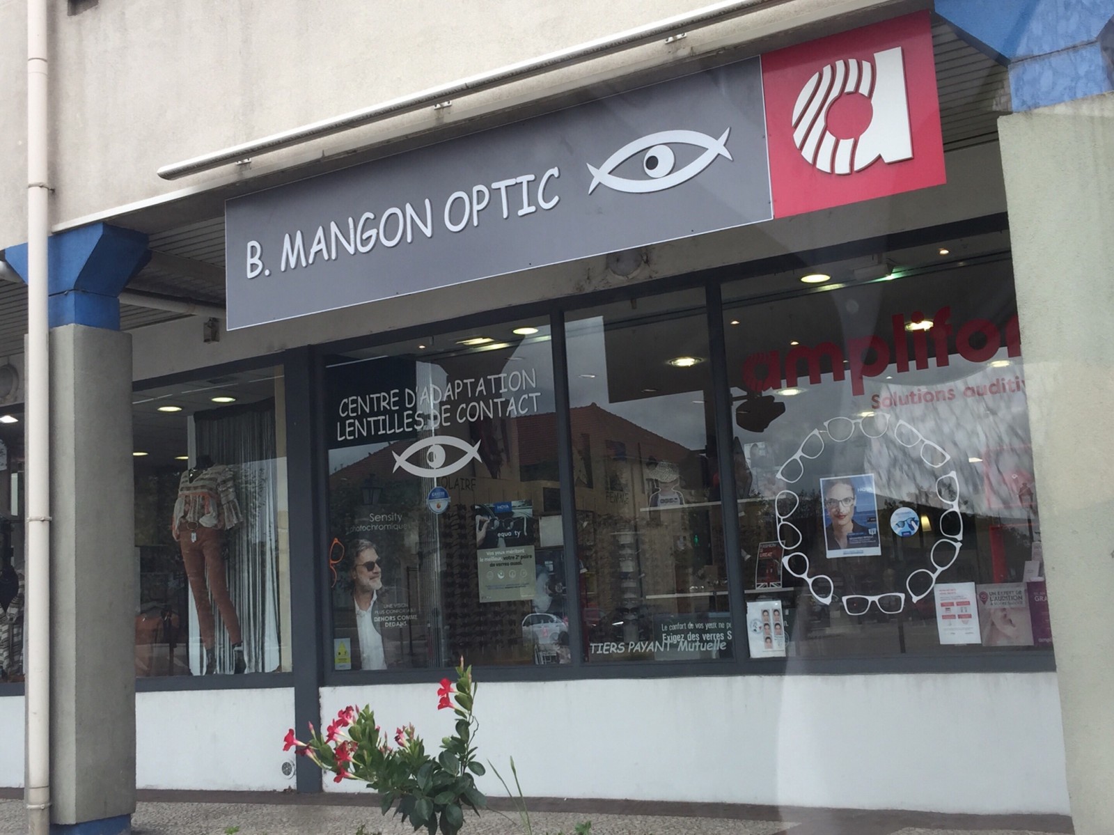 Où trouver un bon opticien pour changer mes lunettes à Saint Laurent de Mure ?