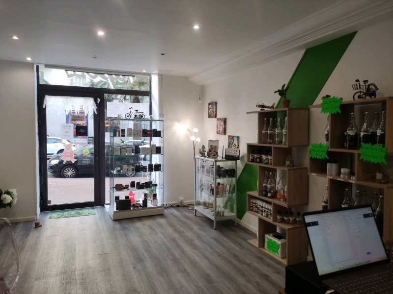 Bar à saveur pour tester les arômes de cigarettes électroniques à Toulon