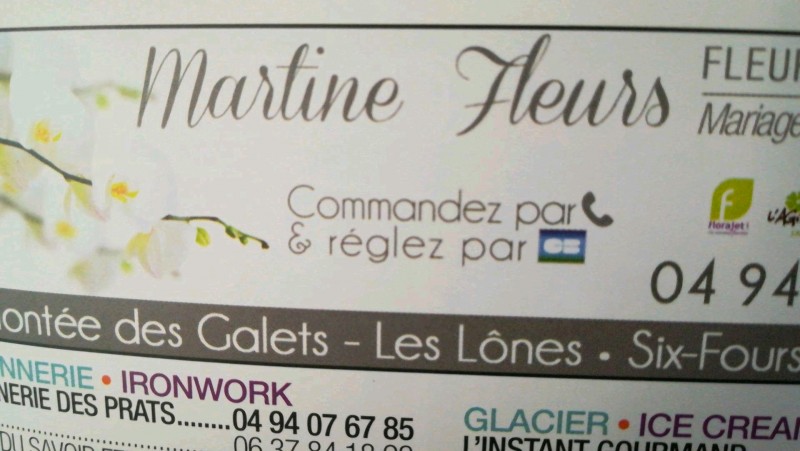 Composition de fleurs pour une naissance à Six-fours