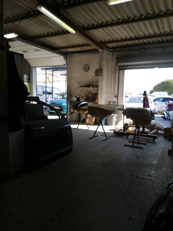 Restaurer la carrosserie de ma Porsche à proximité de Six-Fours