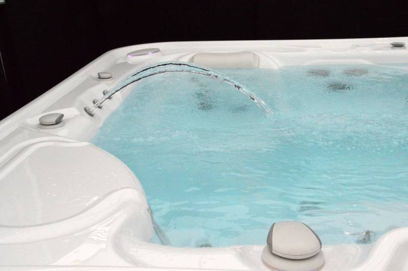 Aquamag, spécialiste de la fourniture et installation de SPAS de luxe