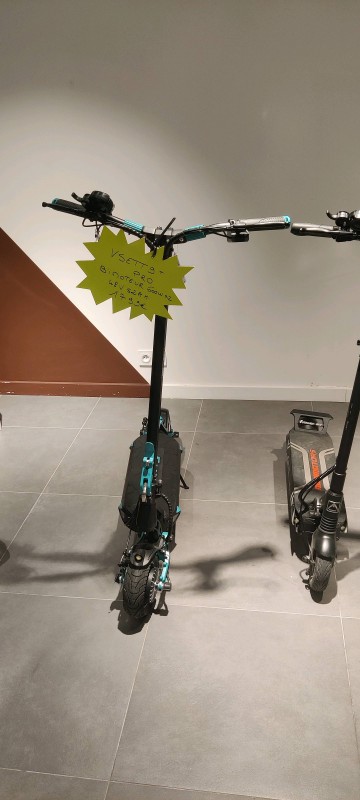 Où acheter une trottinette électrique adulte bimoteur avec une autonomie de 50 km à Aix-en-Provence