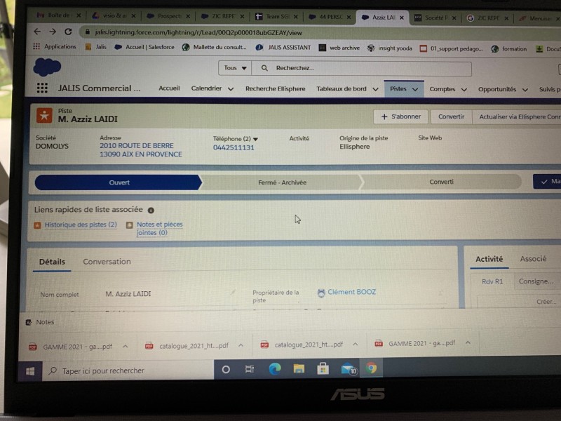Aziz Lahidi est un menuisier spécialisé dans les menuiseries d’ouverture et de fermeture sur-mesure à Aix-en-Provence et ses alentours.