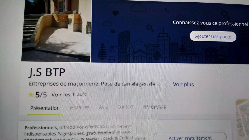Contacter une entreprise de terrassement pour carreler autour de ma piscine à Toulon