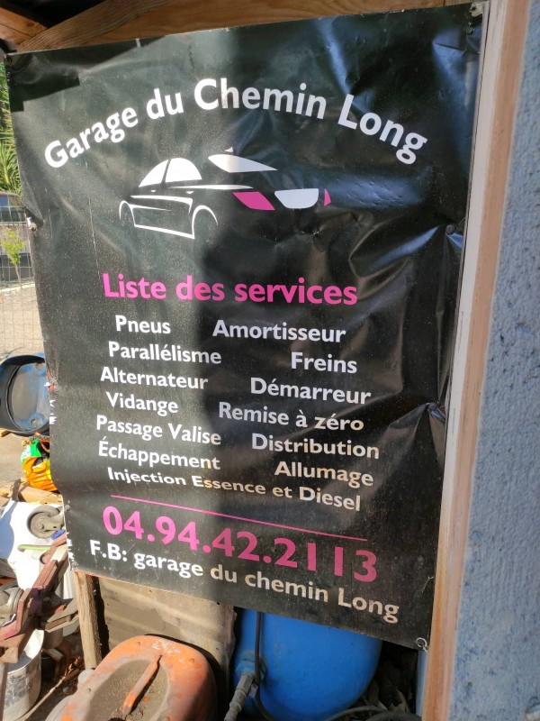 Garage auto pour parallélisme des pneus à la Crau