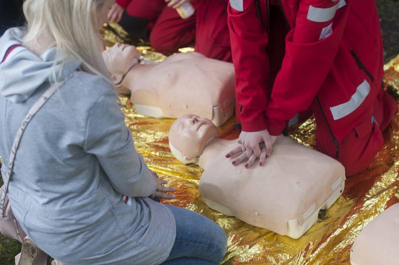 resuscitation42156471920jpg_5d8a3129d36cc.jpg